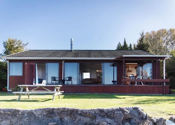 Parawai Lakehouse Sanctuary * Rotorua