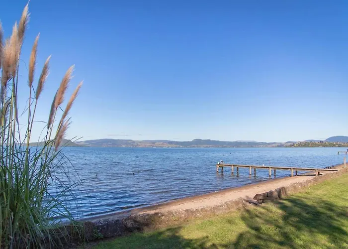 Parawai Lakehouse Sanctuary * Rotorua