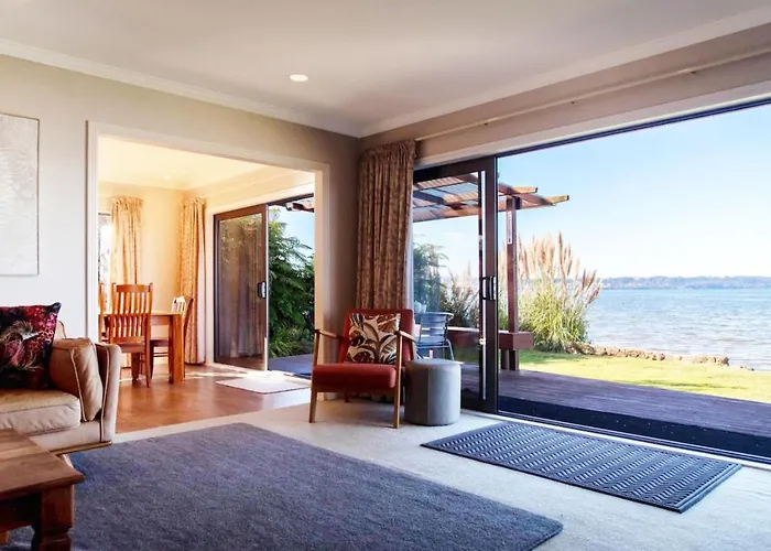Vakantiehuis Parawai Lakehouse Sanctuary Rotorua