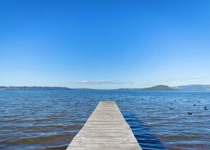Parawai Lakehouse Sanctuary * Rotorua